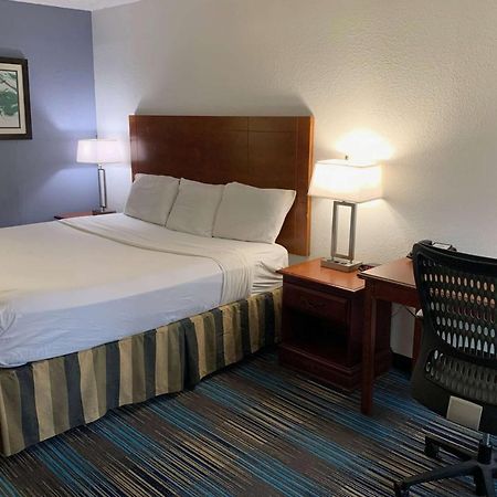 Travelodge By Wyndham Mobile Al Экстерьер фото